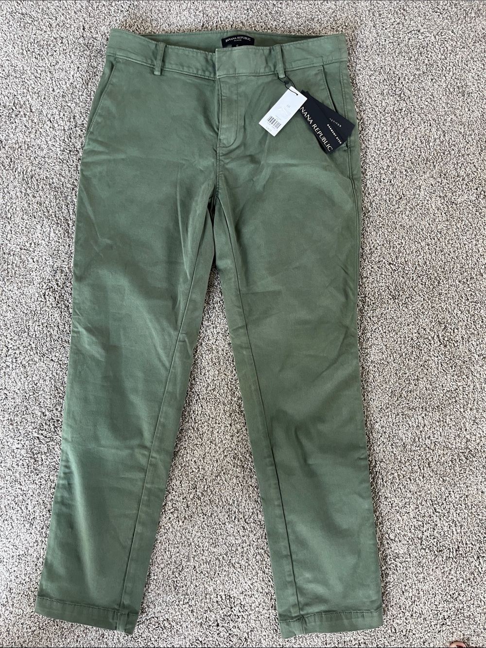Banana Republic Men's Olive Chinos - Green